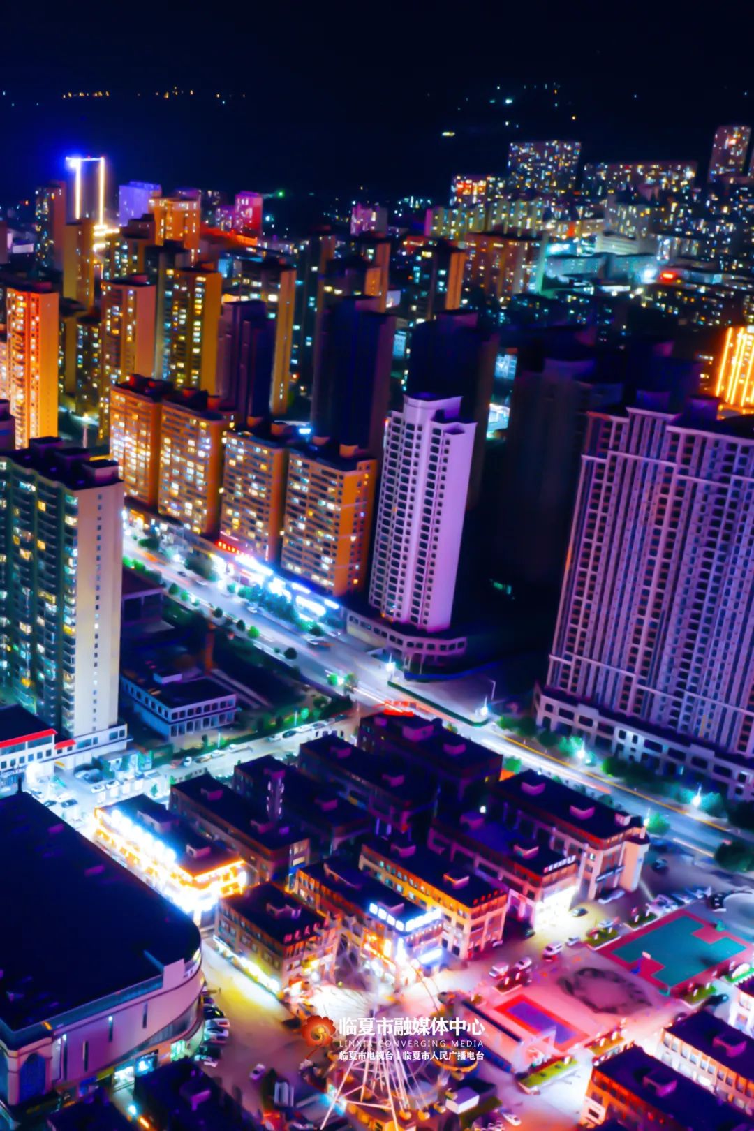 特色篮球文化与城市夜景融合，打造城市新地标的简单介绍
