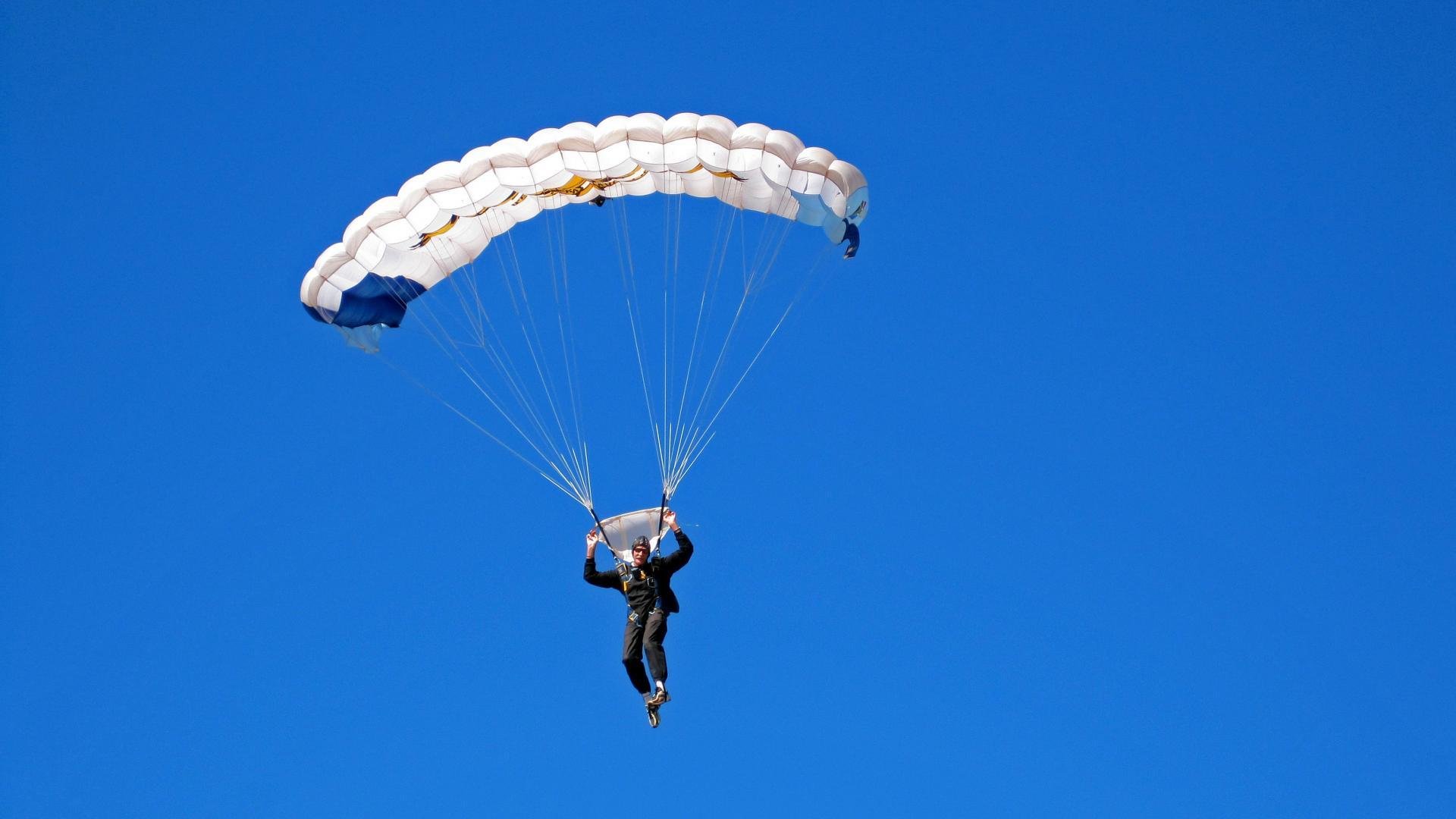 乡村越野卡丁车大战，绿地里的极速体验，越野卡丁车多少钱一台
